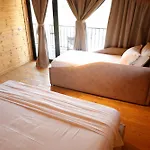 Villa Posh 2 *