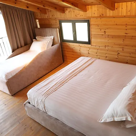 Villa Posh 2 *